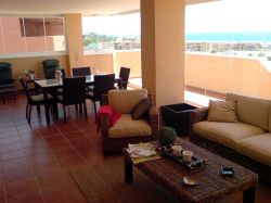 Apartment on Golf Course Doña Julia