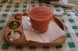 Typical and specialty foods of Andalusia - Gazpacho (wikipedia by Tamorlan)