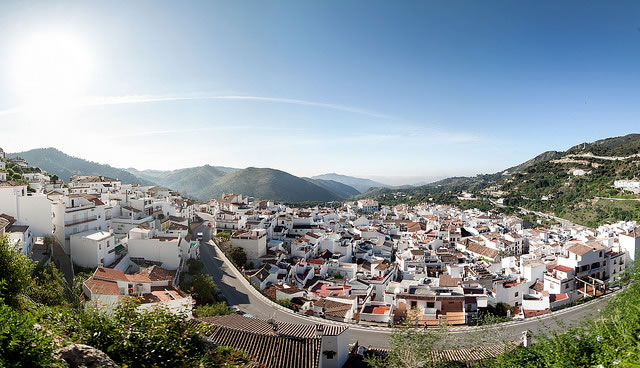 A trip up to the white village of Ojén in southern Spain
